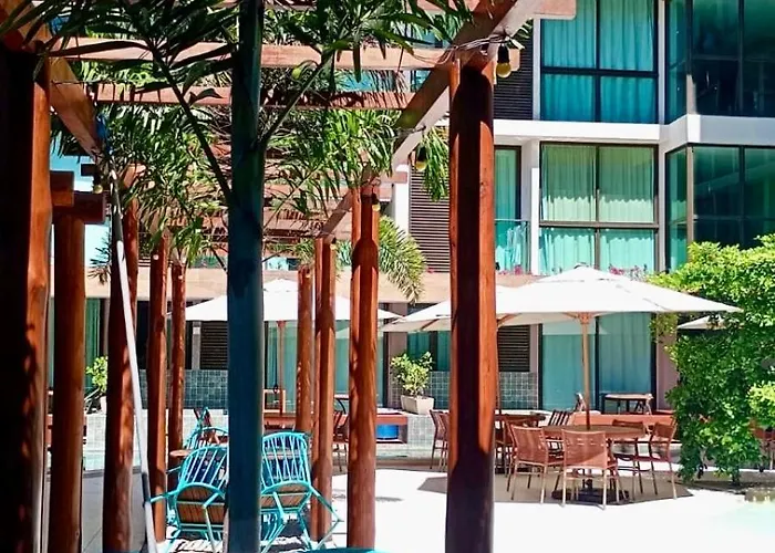 Sunny Hall em Porto de Galinhas com café da manhã opcional